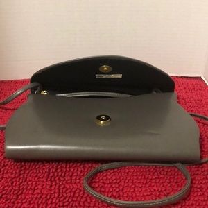 Crossbody Bag Converts to Clutch Purse.